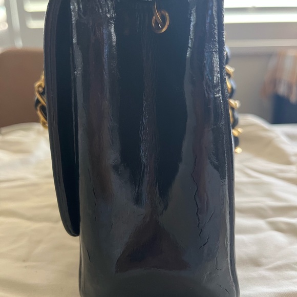 CHANEL Black Crossbody Bag with Gold Chain - Picture 9 of 16